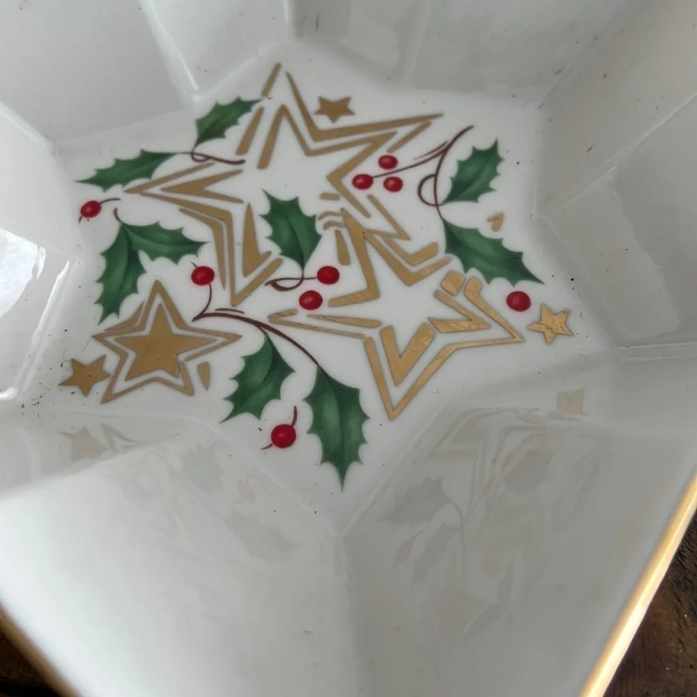 Lenox Christmas Holiday Brightest Star Candy Dish Holly & Berries